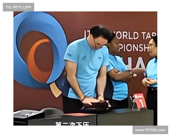 网球比赛裁判误判引发争议 球员与观众反应激烈关注公平公正问题 网球比赛裁判误判引发争议 球员与观众反应激烈关注公平公正问题